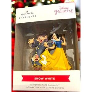 Hallmark Disney SNOW WHITE DOPEY & HAPPY 3in Resin Christmas Tree Ornament NEW